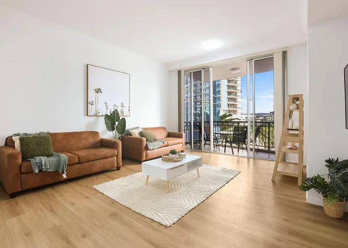 Chevron Renaissance Surfers Paradise Sleeps 10 1St Floor - Optimise Bnb
